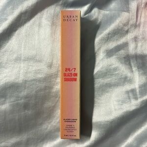 Urban Decay 24/7 Glaze-On Liquid Eyeshadow - Frost Boss